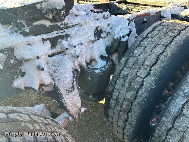 image for item LO9437 2014 Freightliner Cascadia  semi truck