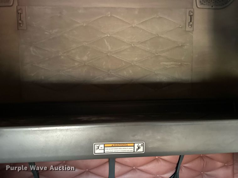 image for item LO9437 2014 Freightliner Cascadia  semi truck