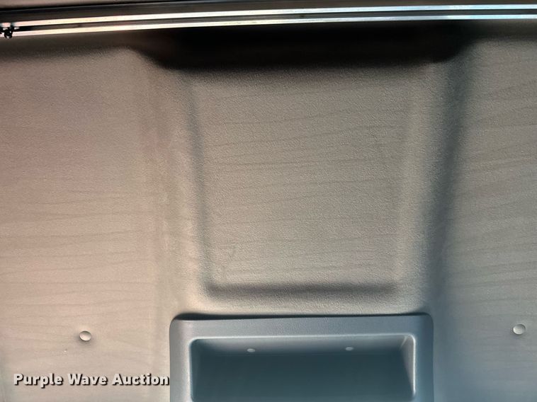 image for item LO9437 2014 Freightliner Cascadia  semi truck