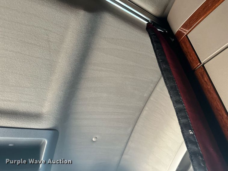 image for item LO9437 2014 Freightliner Cascadia  semi truck