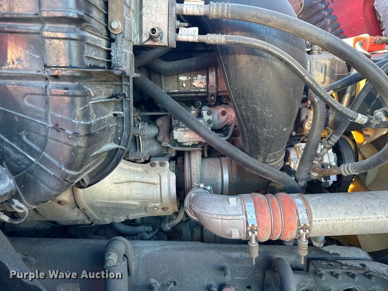 image for item LO9437 2014 Freightliner Cascadia  semi truck