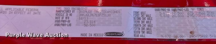 image for item LO9437 2014 Freightliner Cascadia  semi truck