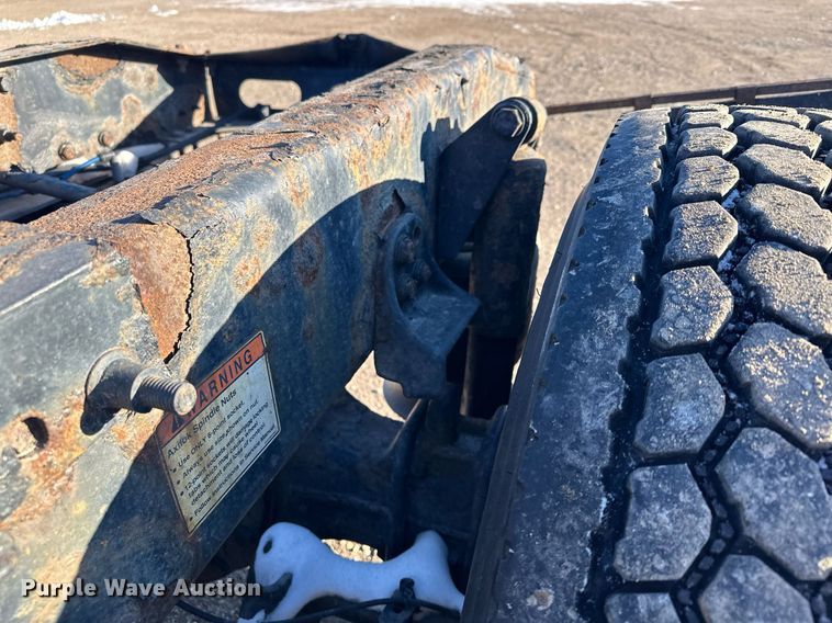 image for item LO9438 2013 Freightliner Cascadia  semi truck