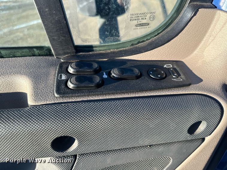 image for item LO9438 2013 Freightliner Cascadia  semi truck