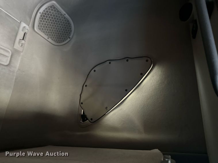 image for item LO9438 2013 Freightliner Cascadia  semi truck