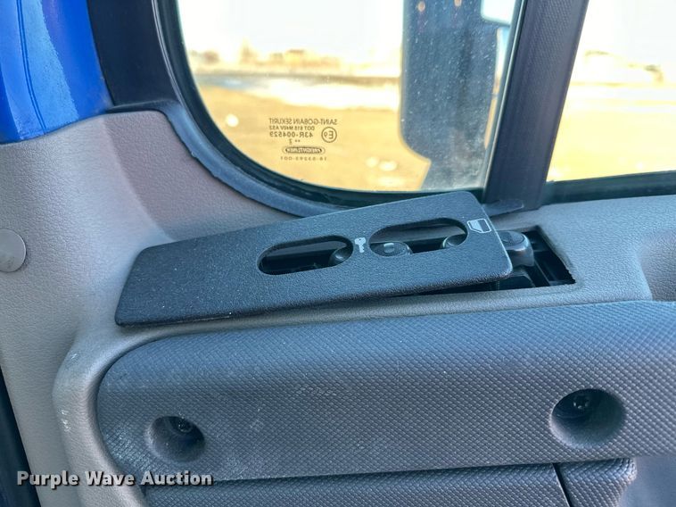 image for item LO9438 2013 Freightliner Cascadia  semi truck