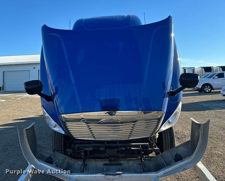 image for item LO9438 2013 Freightliner Cascadia  semi truck