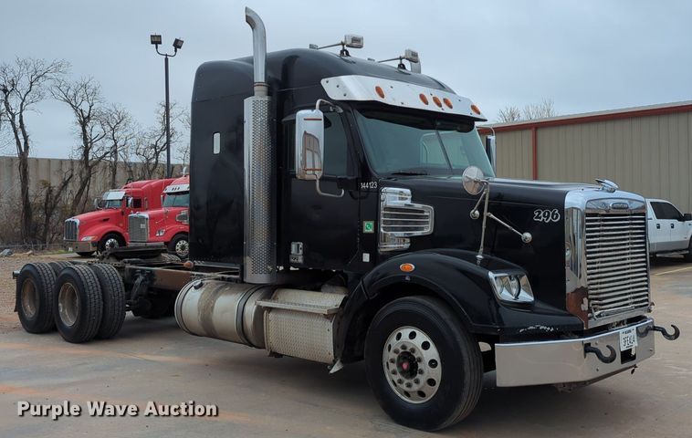 image for item LY9498 2016 Freightliner Coronado 122SD  semi truck