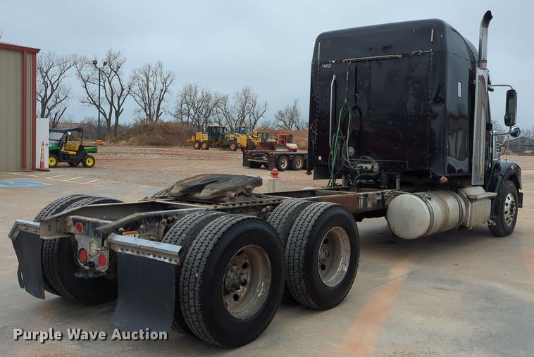 image for item LY9498 2016 Freightliner Coronado 122SD  semi truck