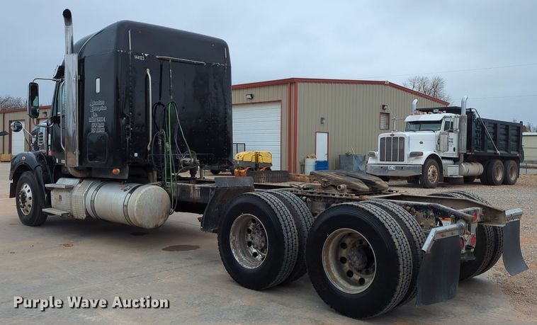 image for item LY9498 2016 Freightliner Coronado 122SD  semi truck