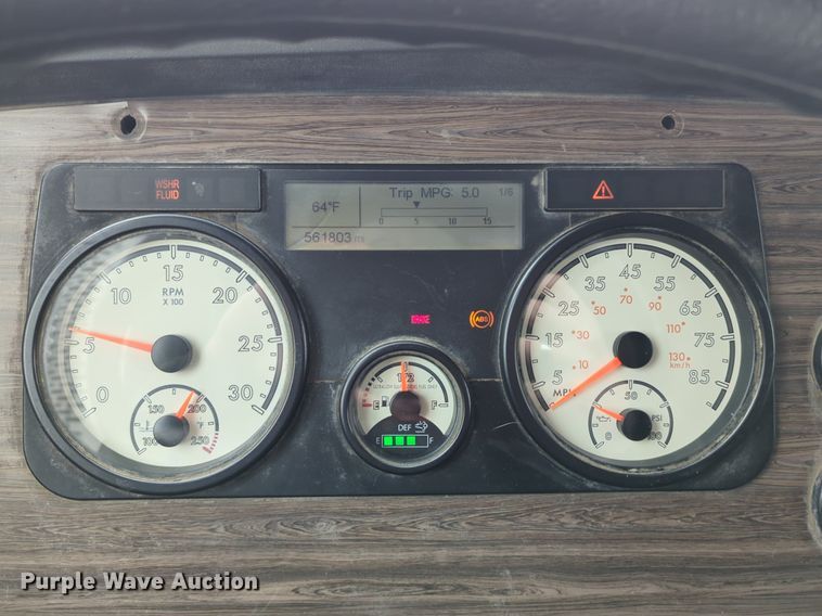 image for item LY9498 2016 Freightliner Coronado 122SD  semi truck