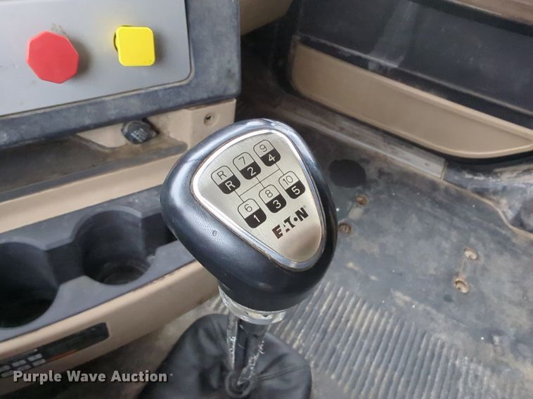 image for item LY9498 2016 Freightliner Coronado 122SD  semi truck