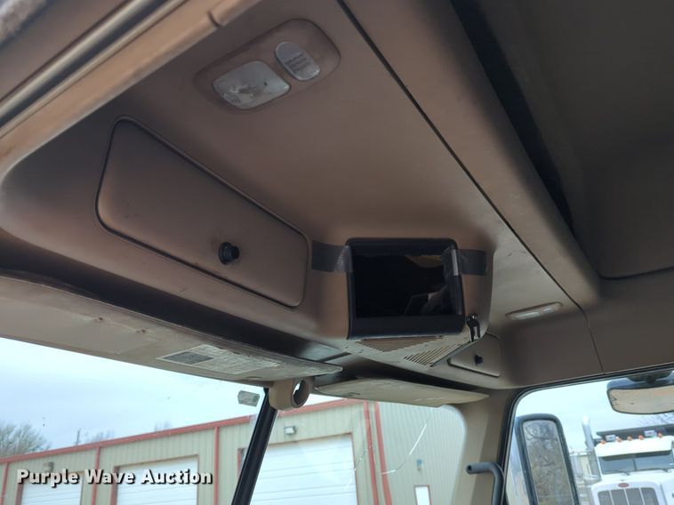 image for item LY9498 2016 Freightliner Coronado 122SD  semi truck