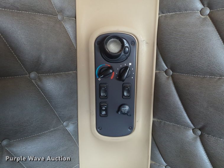 image for item LY9498 2016 Freightliner Coronado 122SD  semi truck