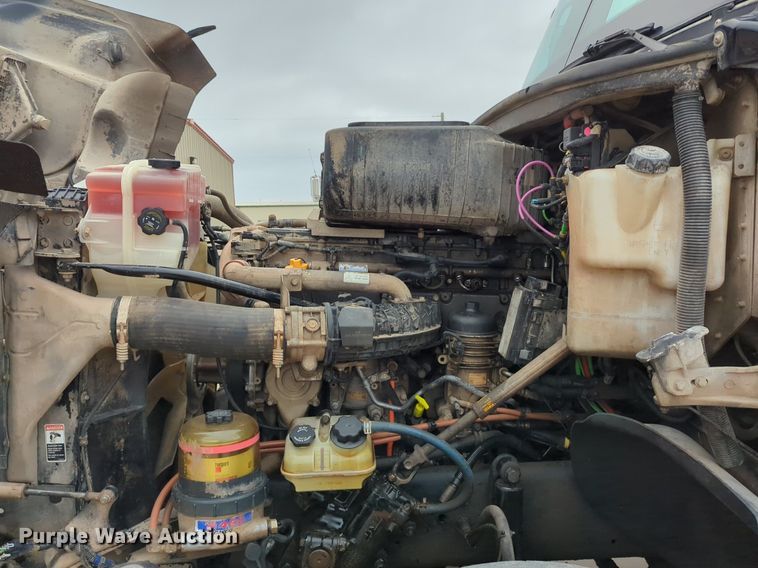 image for item LY9498 2016 Freightliner Coronado 122SD  semi truck