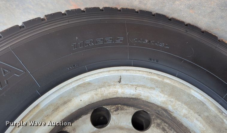 image for item LY9498 2016 Freightliner Coronado 122SD  semi truck