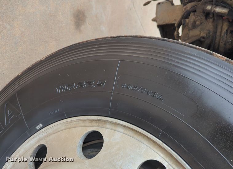 image for item LY9498 2016 Freightliner Coronado 122SD  semi truck