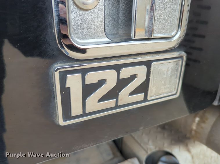 image for item LY9498 2016 Freightliner Coronado 122SD  semi truck