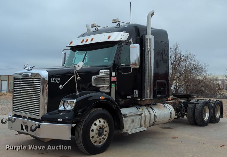 image for item LY9499 2016 Freightliner Coronado 122SD  semi truck