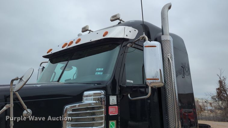 image for item LY9499 2016 Freightliner Coronado 122SD  semi truck