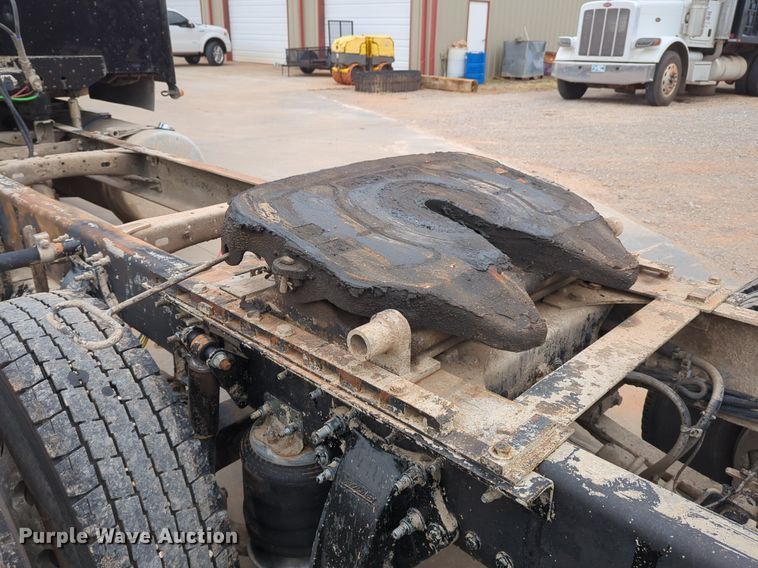 image for item LY9499 2016 Freightliner Coronado 122SD  semi truck