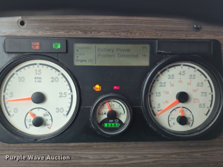 image for item LY9499 2016 Freightliner Coronado 122SD  semi truck