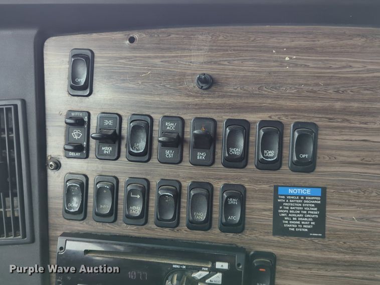 image for item LY9499 2016 Freightliner Coronado 122SD  semi truck