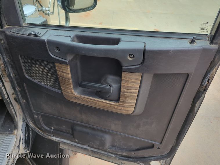 image for item LY9499 2016 Freightliner Coronado 122SD  semi truck