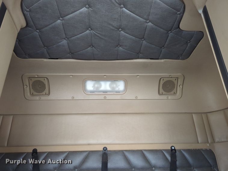 image for item LY9499 2016 Freightliner Coronado 122SD  semi truck