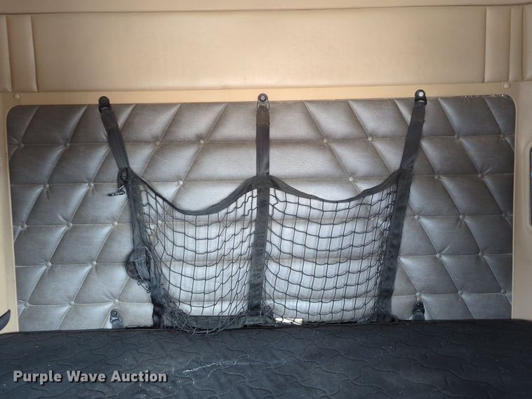 image for item LY9499 2016 Freightliner Coronado 122SD  semi truck