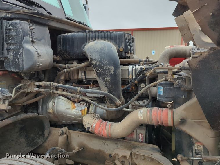 image for item LY9499 2016 Freightliner Coronado 122SD  semi truck