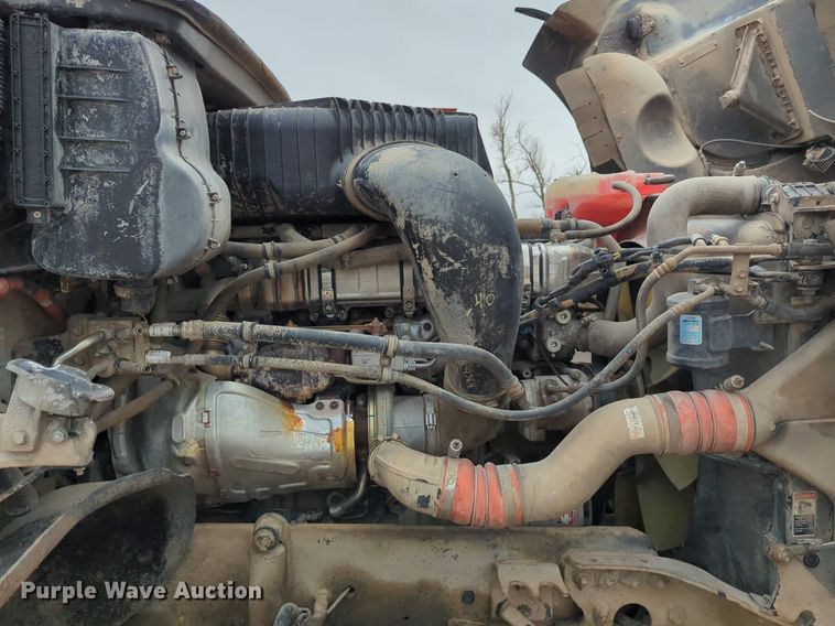 image for item LY9499 2016 Freightliner Coronado 122SD  semi truck