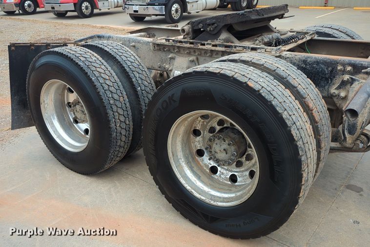 image for item LY9499 2016 Freightliner Coronado 122SD  semi truck