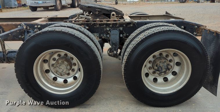 image for item LY9499 2016 Freightliner Coronado 122SD  semi truck