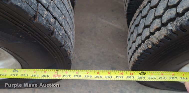 image for item LY9499 2016 Freightliner Coronado 122SD  semi truck