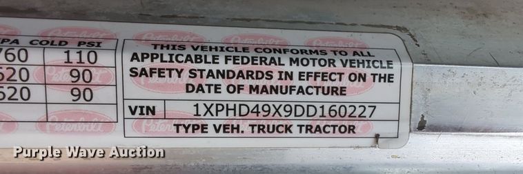 image for item LY9500 2013 Peterbilt 386  semi truck