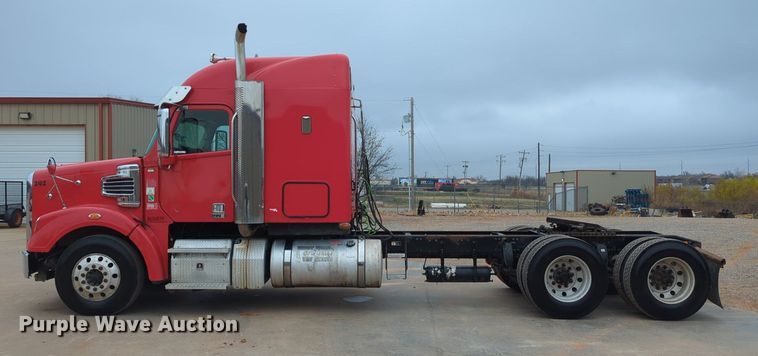 image for item LY9501 2016 Freightliner Coronado 122SD  semi truck