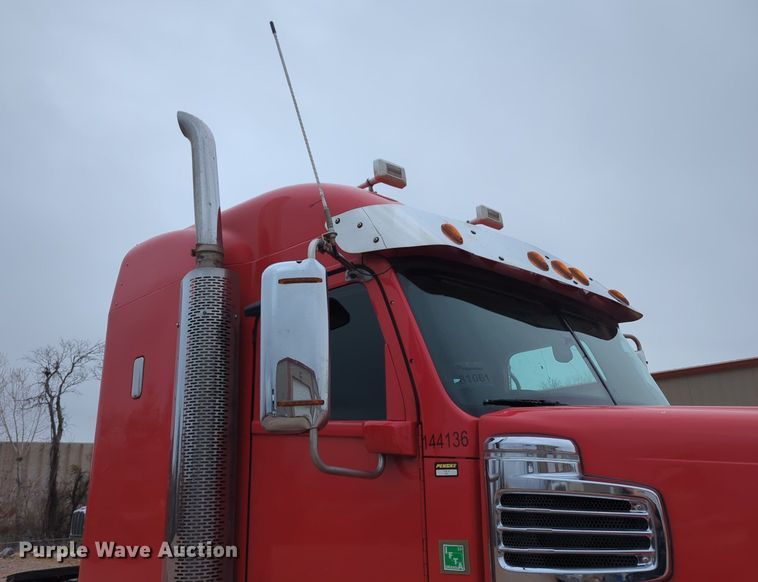 image for item LY9501 2016 Freightliner Coronado 122SD  semi truck