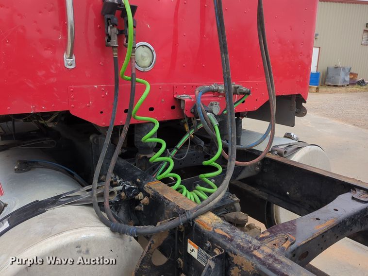 image for item LY9501 2016 Freightliner Coronado 122SD  semi truck