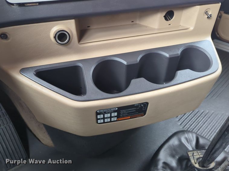 image for item LY9501 2016 Freightliner Coronado 122SD  semi truck