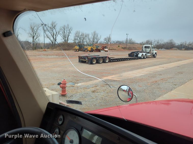 image for item LY9501 2016 Freightliner Coronado 122SD  semi truck