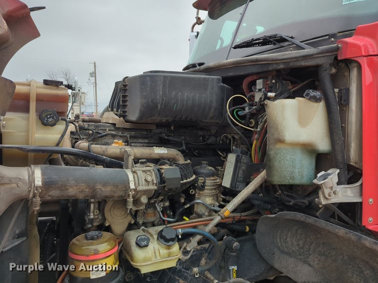 image for item LY9501 2016 Freightliner Coronado 122SD  semi truck