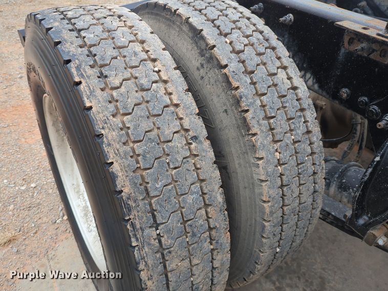 image for item LY9501 2016 Freightliner Coronado 122SD  semi truck