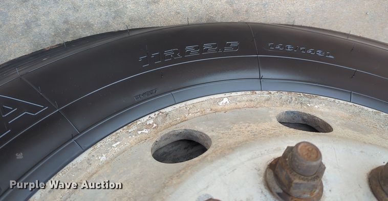 image for item LY9501 2016 Freightliner Coronado 122SD  semi truck