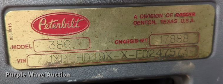 image for item LY9502 2015 Peterbilt 386  semi truck