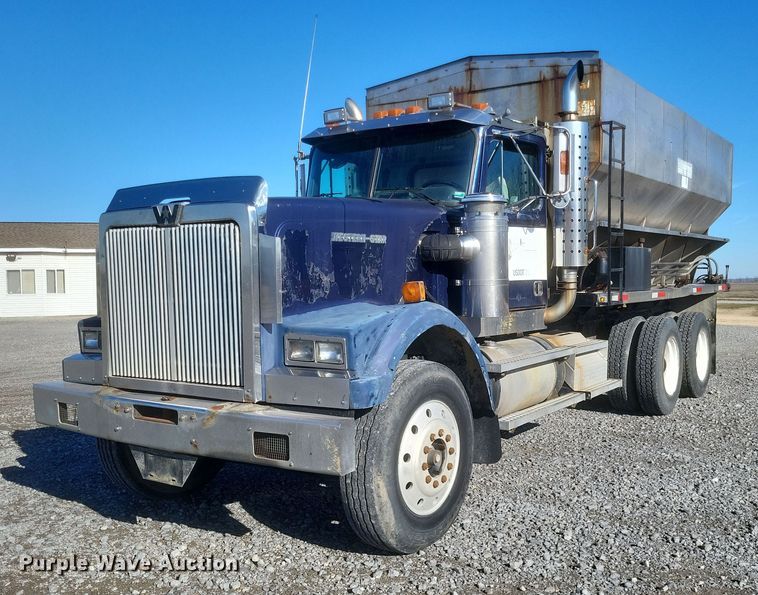 image for item MI9866 1998 Western Star 4964F  fertilizer delivery truck