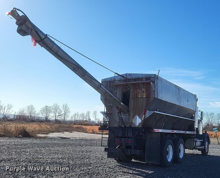 image for item MI9866 1998 Western Star 4964F  fertilizer delivery truck