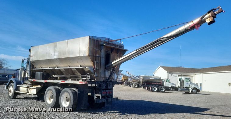 image for item MI9866 1998 Western Star 4964F  fertilizer delivery truck