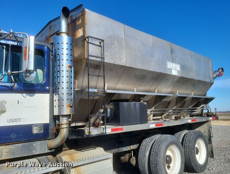 image for item MI9866 1998 Western Star 4964F  fertilizer delivery truck