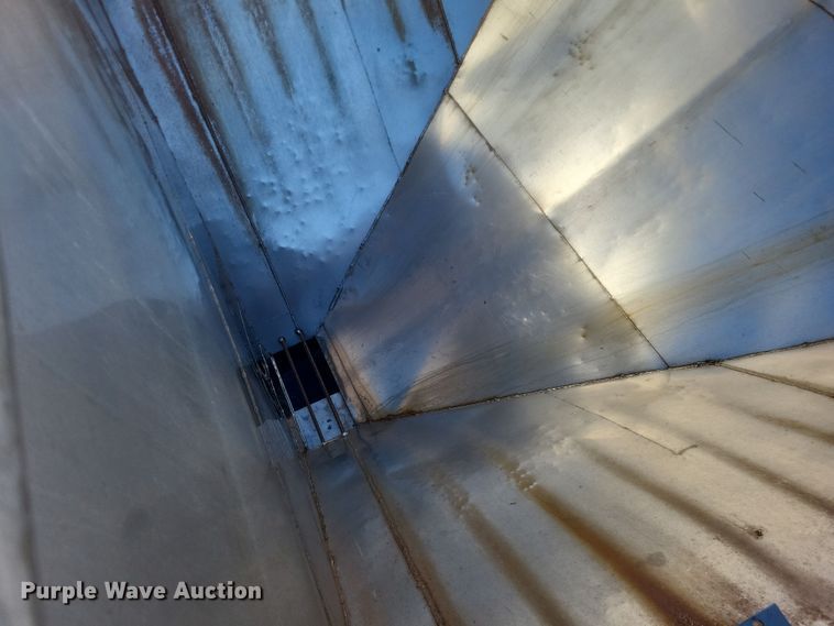 image for item MI9866 1998 Western Star 4964F  fertilizer delivery truck